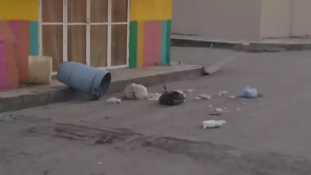 Vecinos piden tercer camión recolector para evitar contaminación en Sabancuy