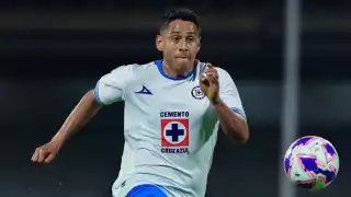 ¿Romo por Chiquete? Cruz Azul y Chivas preparan intercambio previo al Clausura 2025
