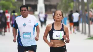 Kenia y México conquistan el Maratón de la Marina en Progreso 