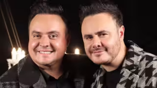 Así fue el momento de terror que vivió el vocalista de Río Roma tras sufrir un  infarto en  pleno  vuelo 