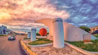 Queso de Bola Campeche: ¿Qué es el monumento que tanto han criticado en Campeche y que tiene en su interior?