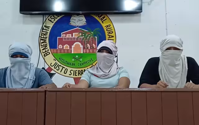 Normalistas de Hecelchakán respaldan a estudiantes de Puebla tras represión policial.