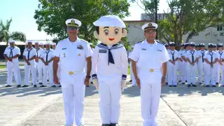 Presentan en Campeche a ‘Grumete’, la botarga naval que busca acercar la Marina a la niñez