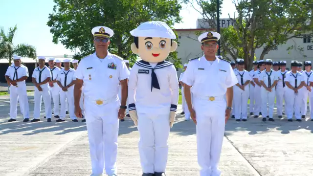 “Grumete” llega a Campeche: la botarga que une a la Armada de México con la ciudadanía