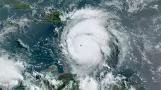 Oleaje por huracán Beryl en malecón de Santo Domingo causa pánico internacional: VIDEO