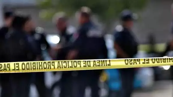 Localizan cadáver de una mujer en un taxi abandonado en Celaya