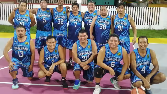 'Chuchules Alfa' vence a los Toloks en la Liga Municipal de Básquetbol en Cozumel
