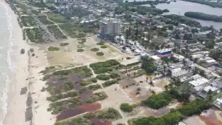 Los habitantes de Sisal denuncian que maquinaria pesada destruyó amplia zona del litoral