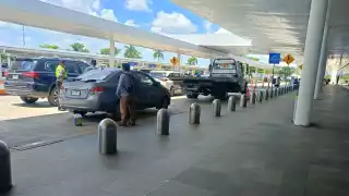 Después de levantar y entregar la tarjeta de infracción, el vehículo fue remolcado y transportado al resguardo de la Guardia Nacional
