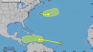 Vigilan dos zonas con potencial ciclónico en el Atlántico; una ya alcanza 30 % y podría dejar lluvias en Campeche