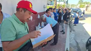 Maestros jubilados y pensionados de Felipe Carrillo Puerto exponen a la SNTE por pago de pensiones