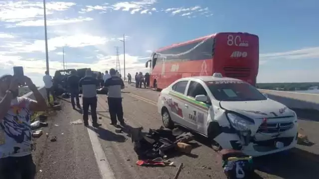 Al lugar arribaron diversas autoridades tanto cuerpos de emergencia