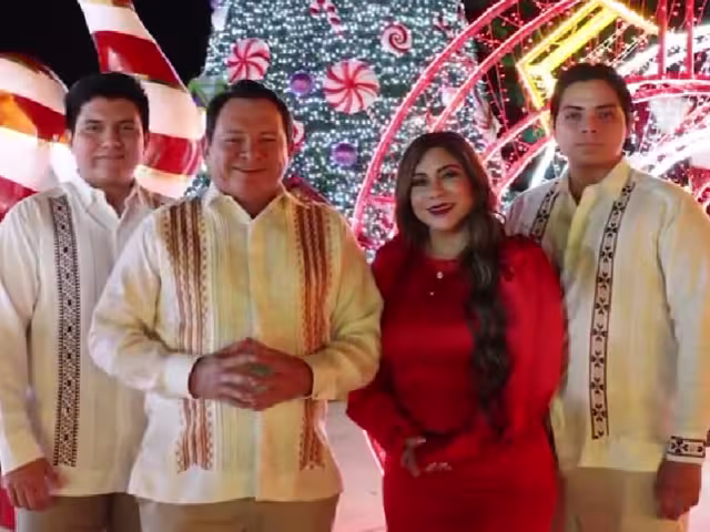 El gobernador Díaz Mena, junto a su familia, desean feliz Navidad a los habitantes de Yucatán.