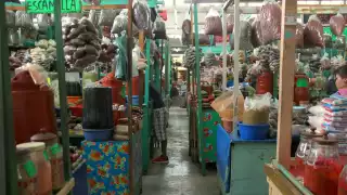 Locataria del mercado Lucas de Gálvez agrede a funcionaria del Ayuntamiento de Mérida 