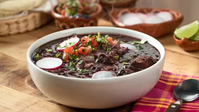 Los lunes son especiales en Campeche por el clásico frijol con puerco.