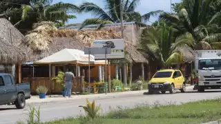 Turismo de verano impulsa ventas hasta 25% en la zona coctelera de Champotón