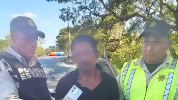 Hombre asaltó a una mujer en un paradero del Va y Ven en Mérida.