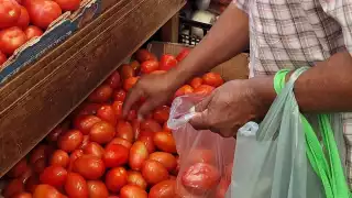 Ante esta situación, varios consumidores entrevistados señalaron que han comenzado a modificar sus hábitos de compra para adaptarse a la nueva realidad de precios