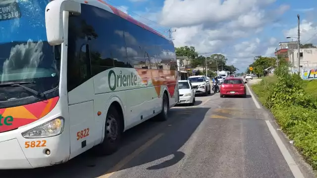 Cierran carretera federal Cancún-Mérida por presunto caso de violación en Lázaro Cárdenas