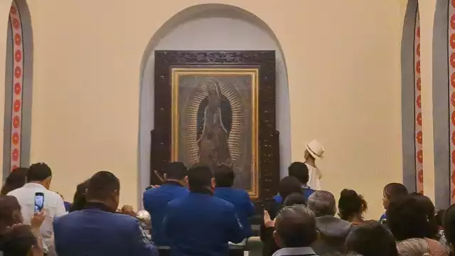 a iglesia se convierte en un punto de encuentro para los devotos de la Virgen de Guadalupe.