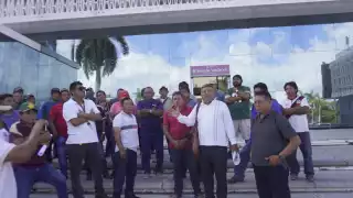 Ejidatarios de San Antonio Cayal amenazan con cerrar carretera por pagos pendientes