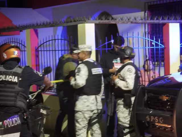 Elementos de diferentes corporaciones llegaron al lugar.