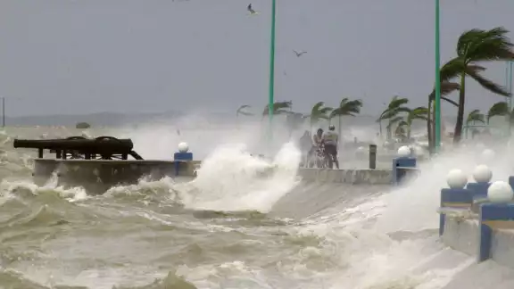 “Isidoro” llegó en 2002 con vientos de 205 km/h y fuertes lluvias.