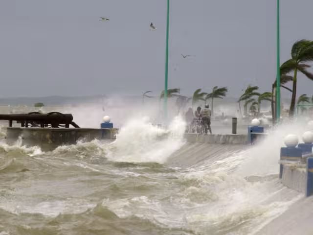 “Isidoro” llegó en 2002 con vientos de 205 km/h y fuertes lluvias.