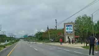 Más de 200 mil usuarios se quedan sin luz en la Península de Yucatán por el Huracán Beryl 