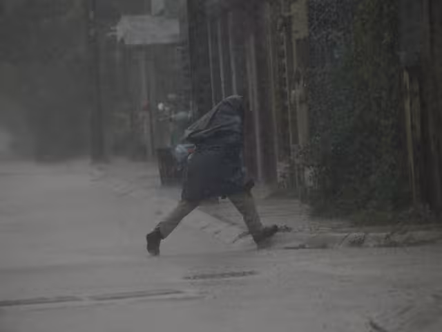 Las intensas lluvias en la ciudad pausaran las actividades de los cancunenses