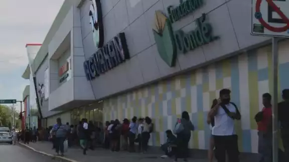 Plaza Las Tiendas, antes conocida como Plaza Cancún 2000, fue el primer centro comercial