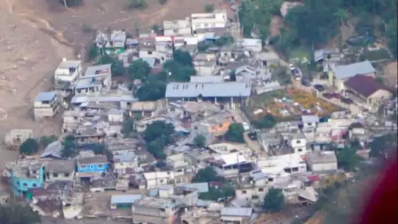 Declaran inhabitable a Chapula tras devastación por lluvias en Hidalgo Declaran inhabitable a Chapula tras devastación por lluvias en Hidalgo