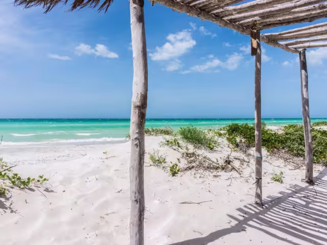 Su nombre hace referencia a la similitud que sostiene con el destino turístico del estado vecino