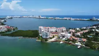 Península Cancún: Proyecto inmobiliario busca sobreexplotar la Zona Hotelera   