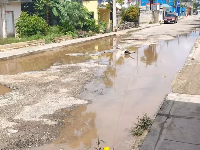 Entre las calles más afectadas de la cabecera municipal están Adolfo López Mateos, Rafael Melgar y Emiliano Zapata