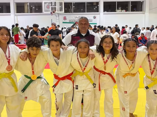 En la categoría Sub-15, Dayana Nabil Loeza López alcanzó el título de campeona nacional en la división de -42 kilogramos
