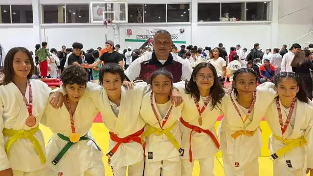 En la categoría Sub-15, Dayana Nabil Loeza López alcanzó el título de campeona nacional en la división de -42 kilogramos