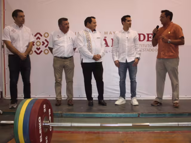 El material constó de dos islas de entrenamiento para pesas, dos tatamis para judo y 12 pacas de arquería