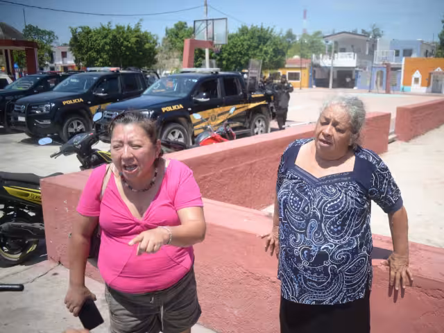 Los pobladores mostraron su molestia por el turismo electoral que fomentó la autoridad