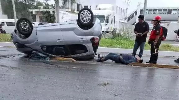 El conductor resultó con lesiones de consideración.