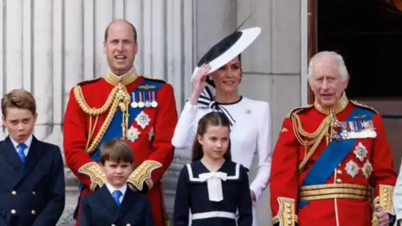 La princesa de Gales reapareció en público este sábado en el desfile por el cumpleaños del Rey Carlos III La princesa de Gales reapareció en público este sábado en el desfile por el cumpleaños del Rey Carlos III