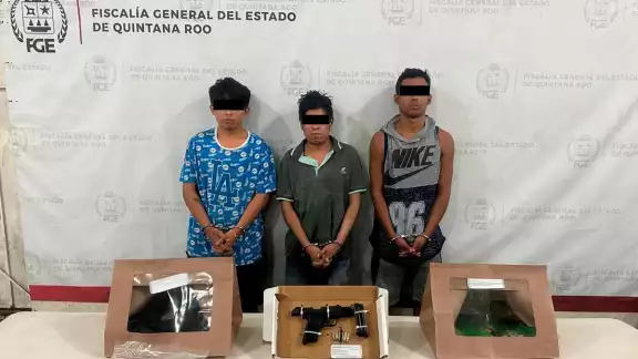 Detienen a tres integrantes de un grupo delictivo en Cancún Detienen a tres integrantes de un grupo delictivo en Cancún
