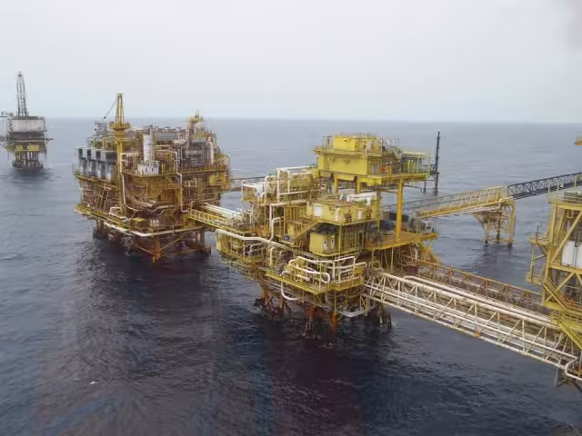 Cumplimiento de pagos por PEMEX busca aliviar crisis económica en Carmen