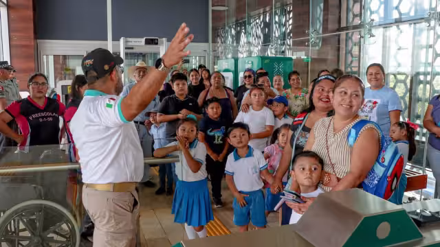 Tren Maya recibe con entusiasmo a estudiantes del Jardín de Niños “Septimio Pérez”