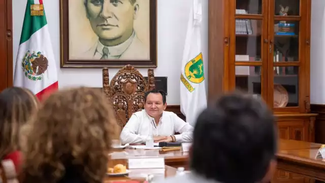 Joaquín Díaz Mena se reúne con UNICEF para mejorar salud infantil en Yucatán.