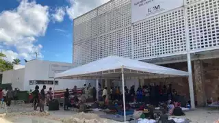 Migrantes reciben malos tratos en centros del INM