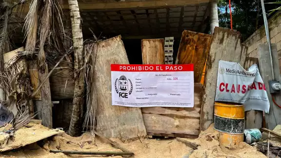 Activistas solicitaron a las autoridades la demolición del inmueble porque se edificó sin permisos y restaurar la zona afectada