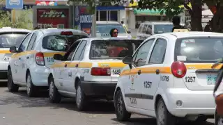 Continúan cobros excesivos de los taxistas en Chetumal