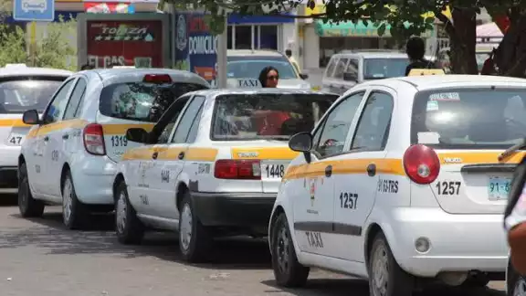 Los precios son ofrecidos 5 o 10 pesos más de lo correspondiente Los precios son ofrecidos 5 o 10 pesos más de lo correspondiente