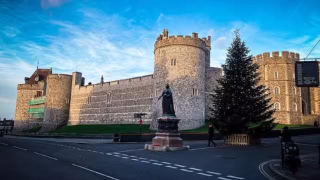 Ladrones se roban vehículos del Castillo de Windsor mientras el Príncipe y su familia dormían.